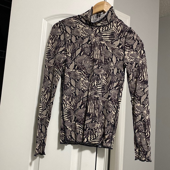 Wilfred Only turtleneck - Picture 2 of 3